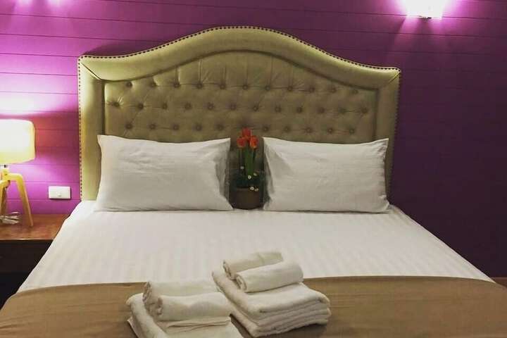 Room 13 of 29