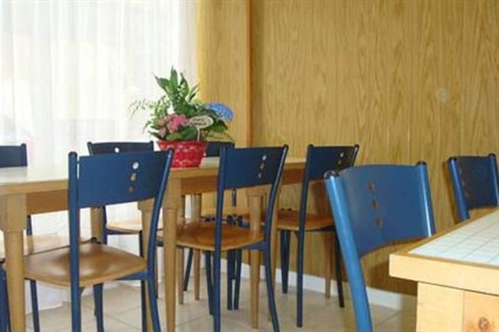 Food court