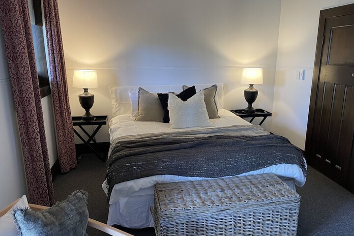 Room 8 of 43