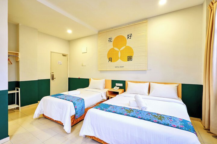 Room 6 of 13