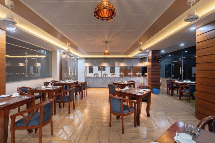 Dining 50 of 66