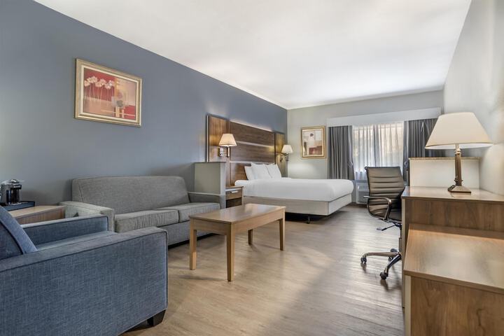Room 10 of 45