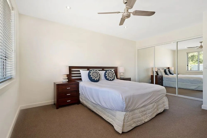 Room 5 of 15