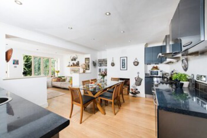 Charming 2BR garden flat in Clapham