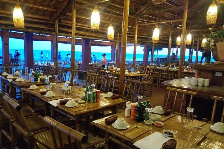 Dining 77 of 95