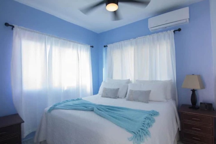 Room 4 of 62