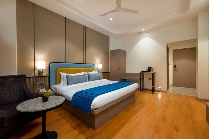 Room 6 of 52