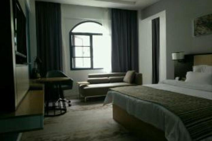 Room 13 of 14