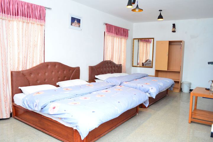 Room 4 of 15