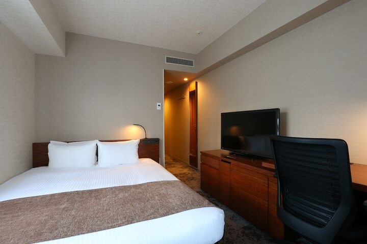 Room 16 of 73