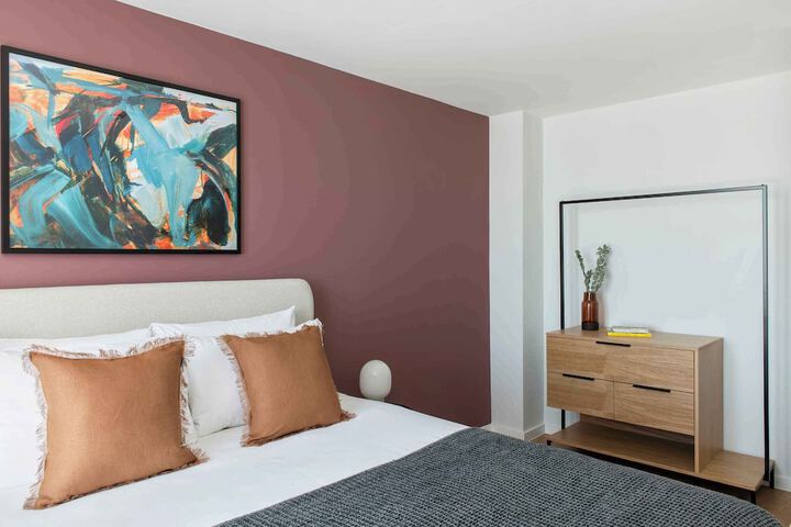 Room 6 of 37