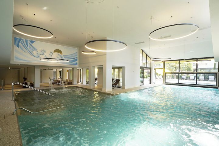 Hotel Pool