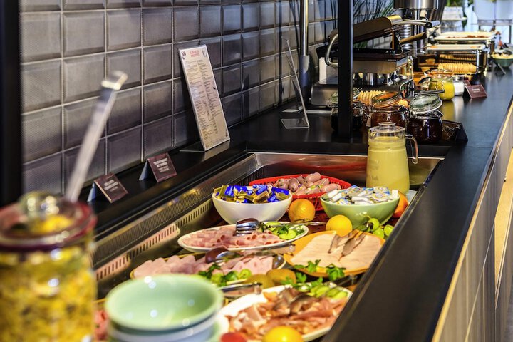 Breakfast/Coffee Service 36 of 65