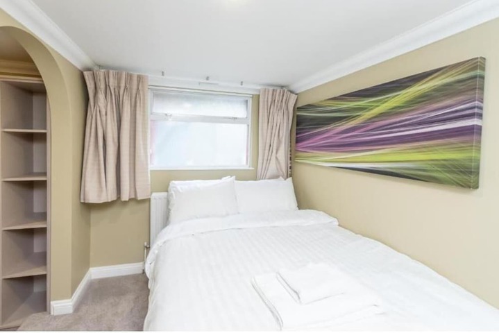 Room 5 of 34