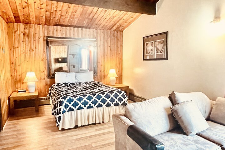 Room 8 of 18