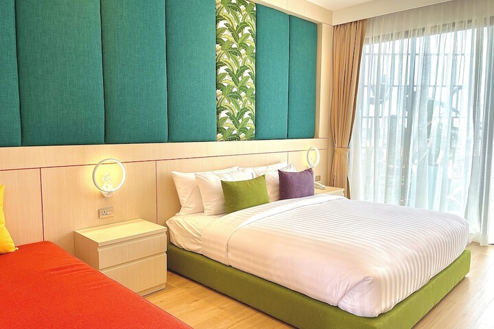 Room 25 of 72