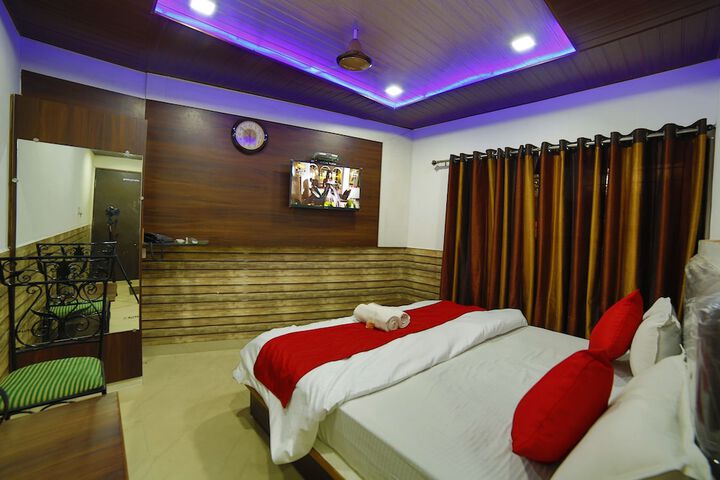 Room 5 of 24
