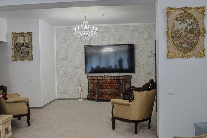 Room 35 of 70