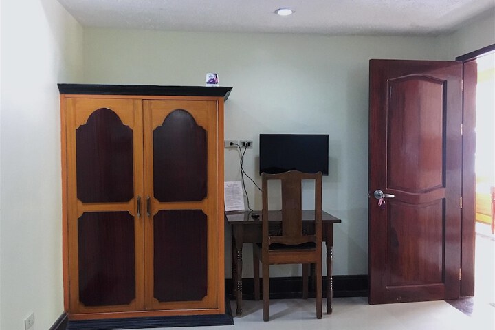 Room 20 of 39