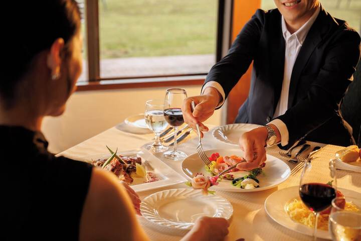 Dining 72 of 162