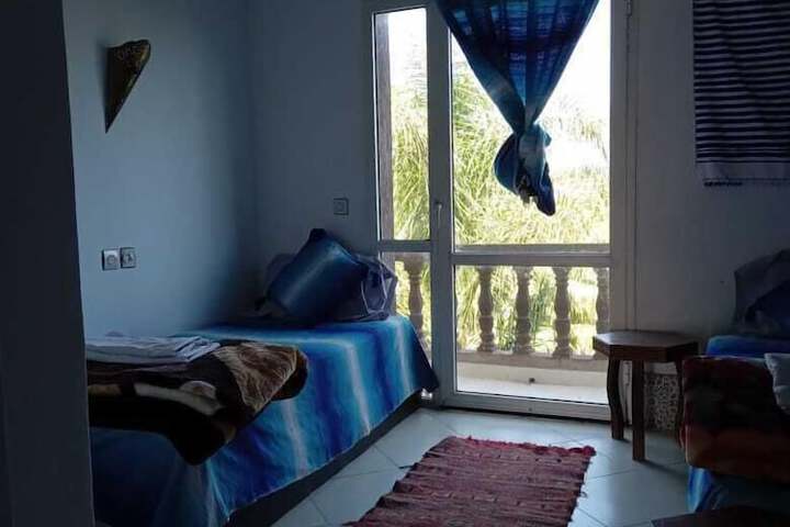 Room 10 of 42