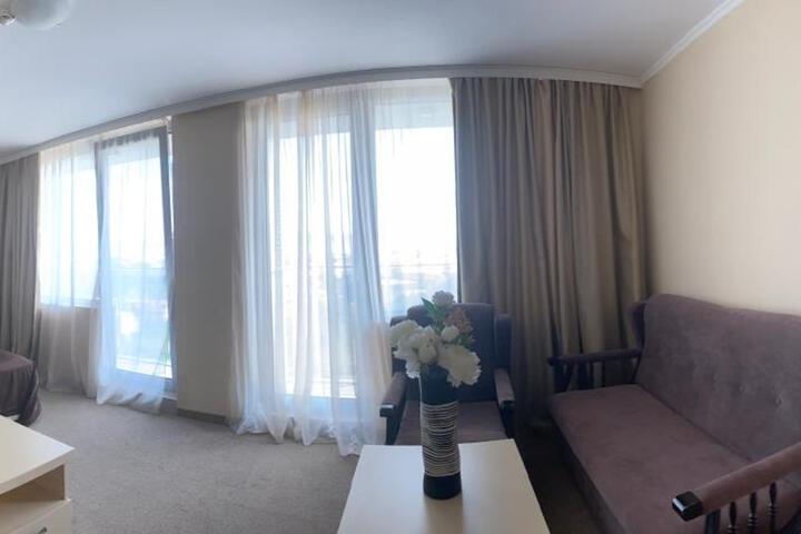 Room 93 of 99