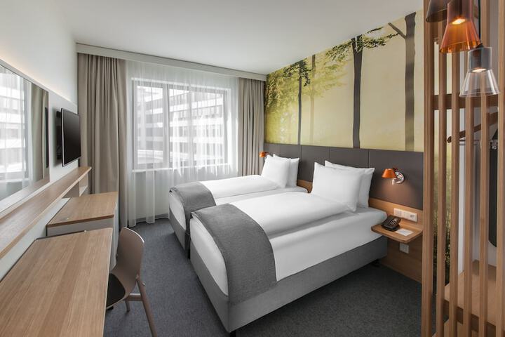 Room 10 of 51