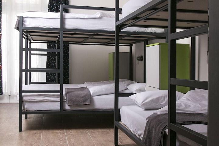 Room 12 of 65