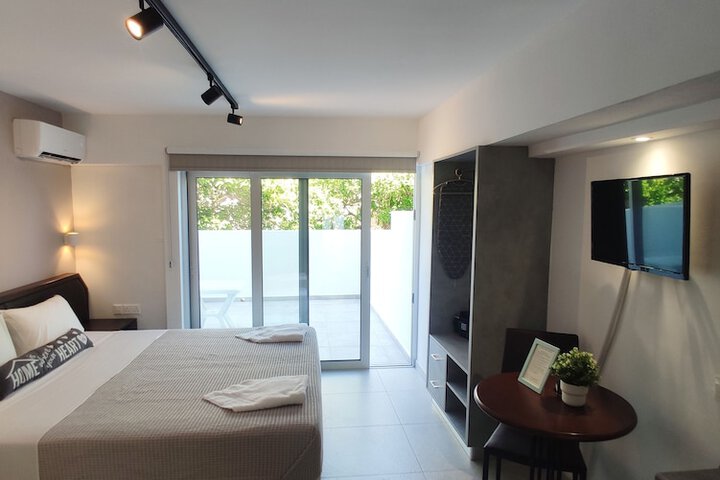 Room 12 of 84