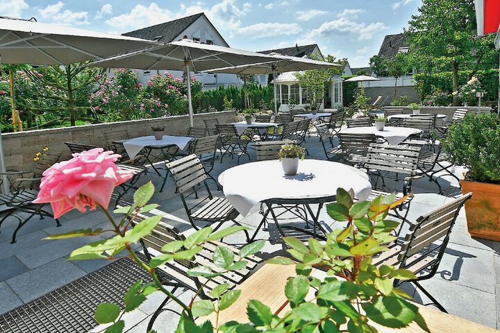 Sundeck 44 of 44