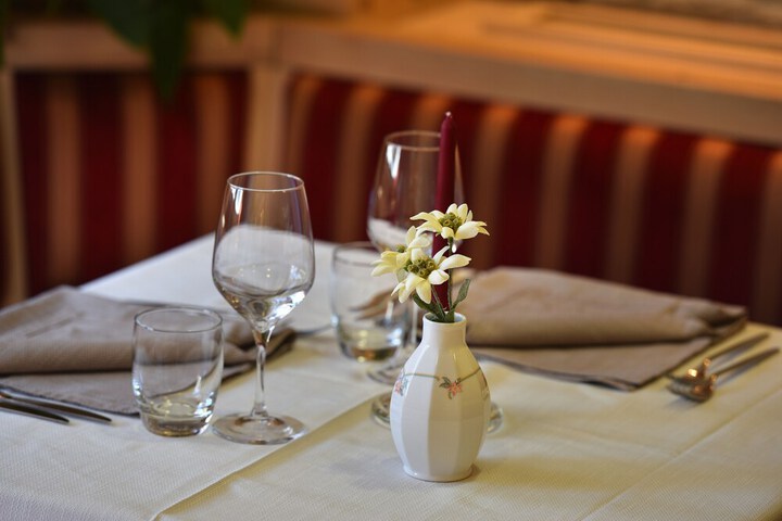 Dining 95 of 115