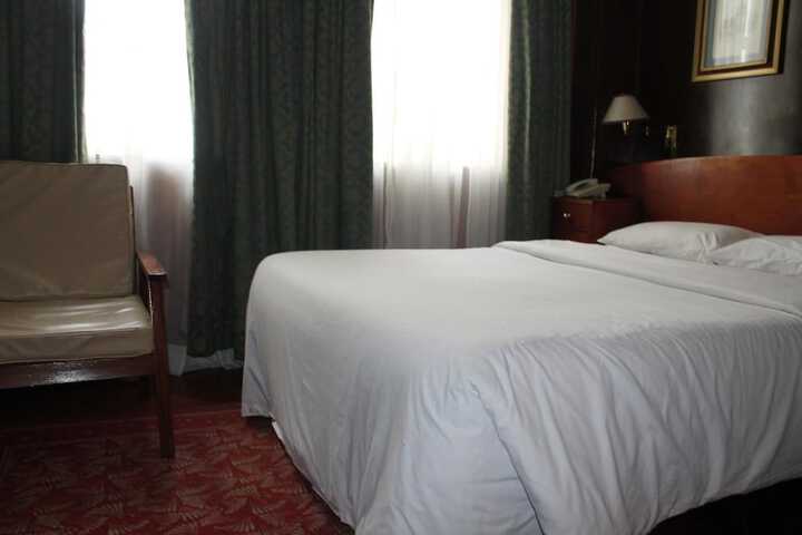 Room 13 of 43