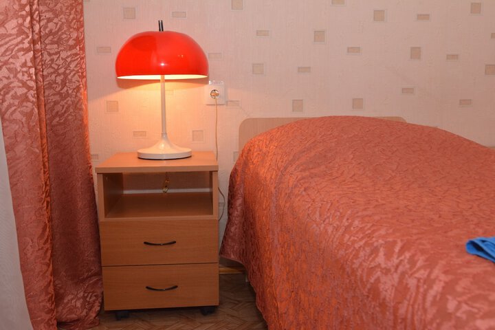 Room 34 of 100
