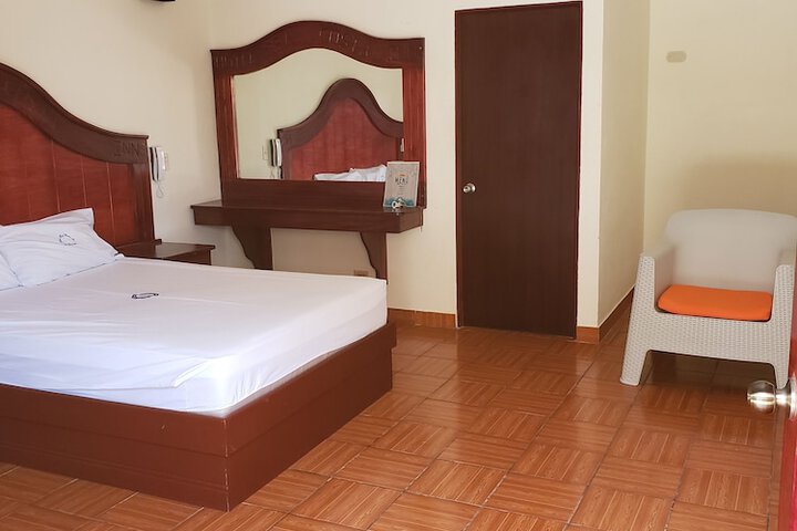 Room 5 of 43