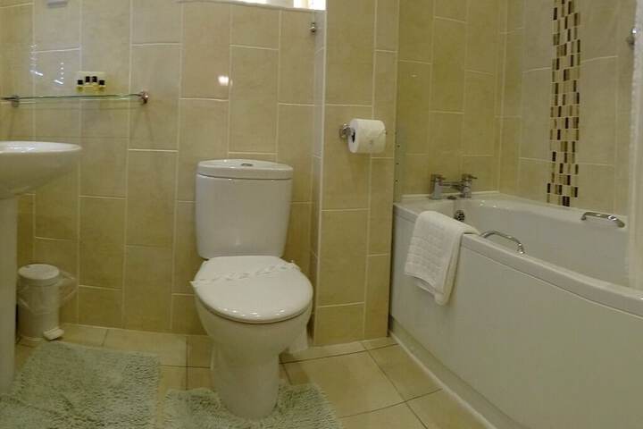 Room 10 of 29
