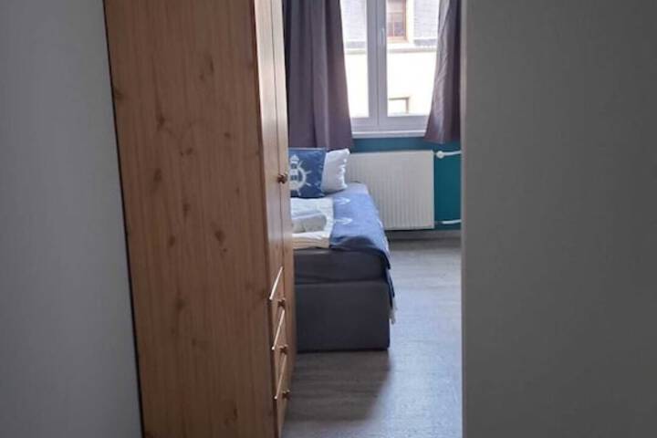 Room 21 of 39