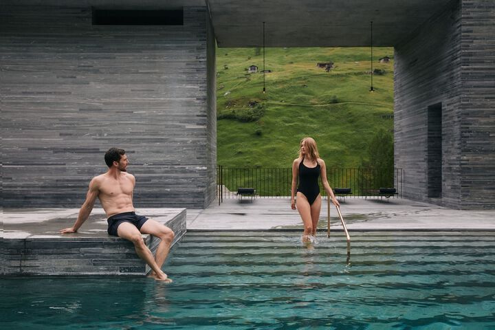 Pool 21 of 51