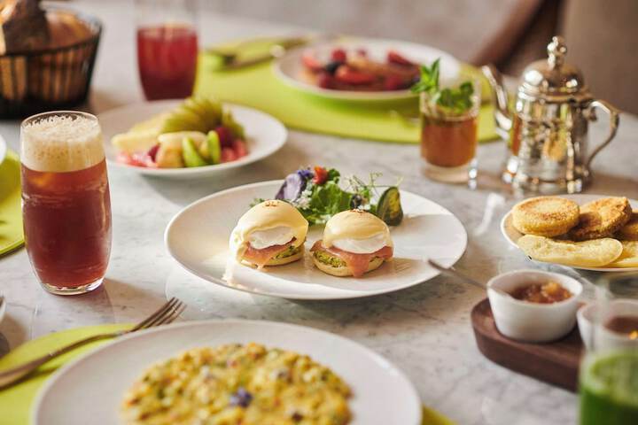 Breakfast/Coffee Service 102 of 132