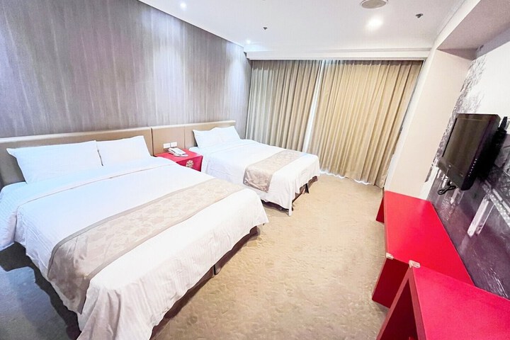 Room 12 of 20