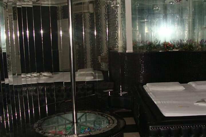 Room 15 of 63