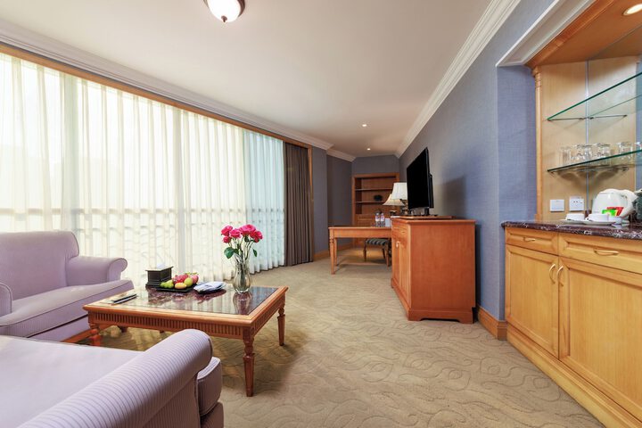 Room 14 of 48
