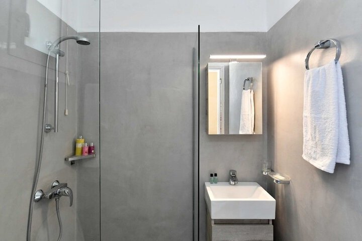 Room 12 of 14