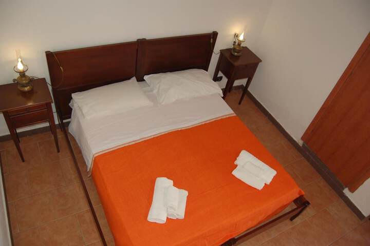 Room 6 of 53