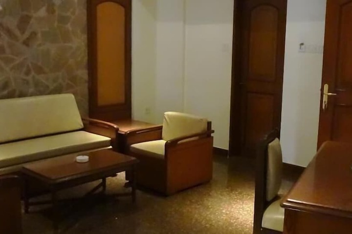 Room 24 of 43