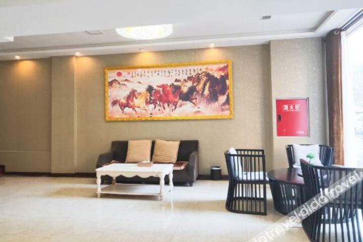 Hotel Interior 5 of 16