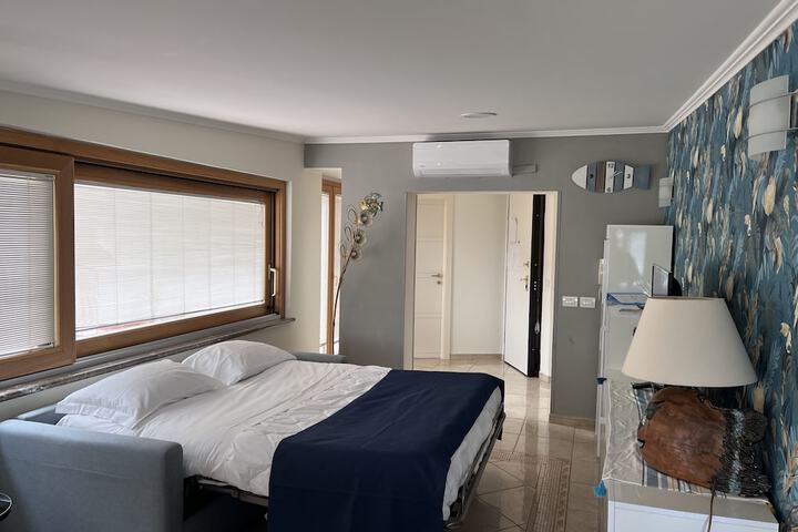 Room 30 of 53