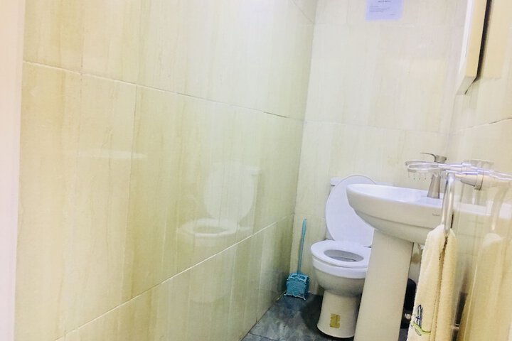 Room 28 of 34