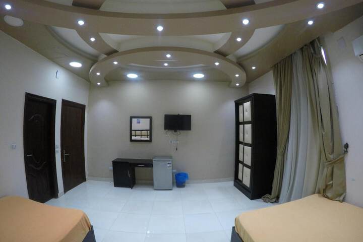 Room 18 of 35