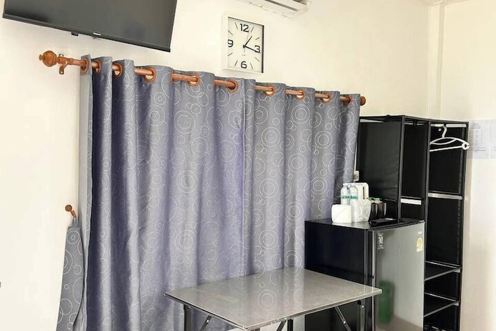 Room 19 of 106