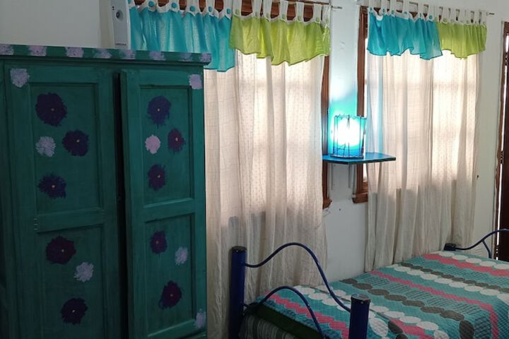 Room 9 of 30